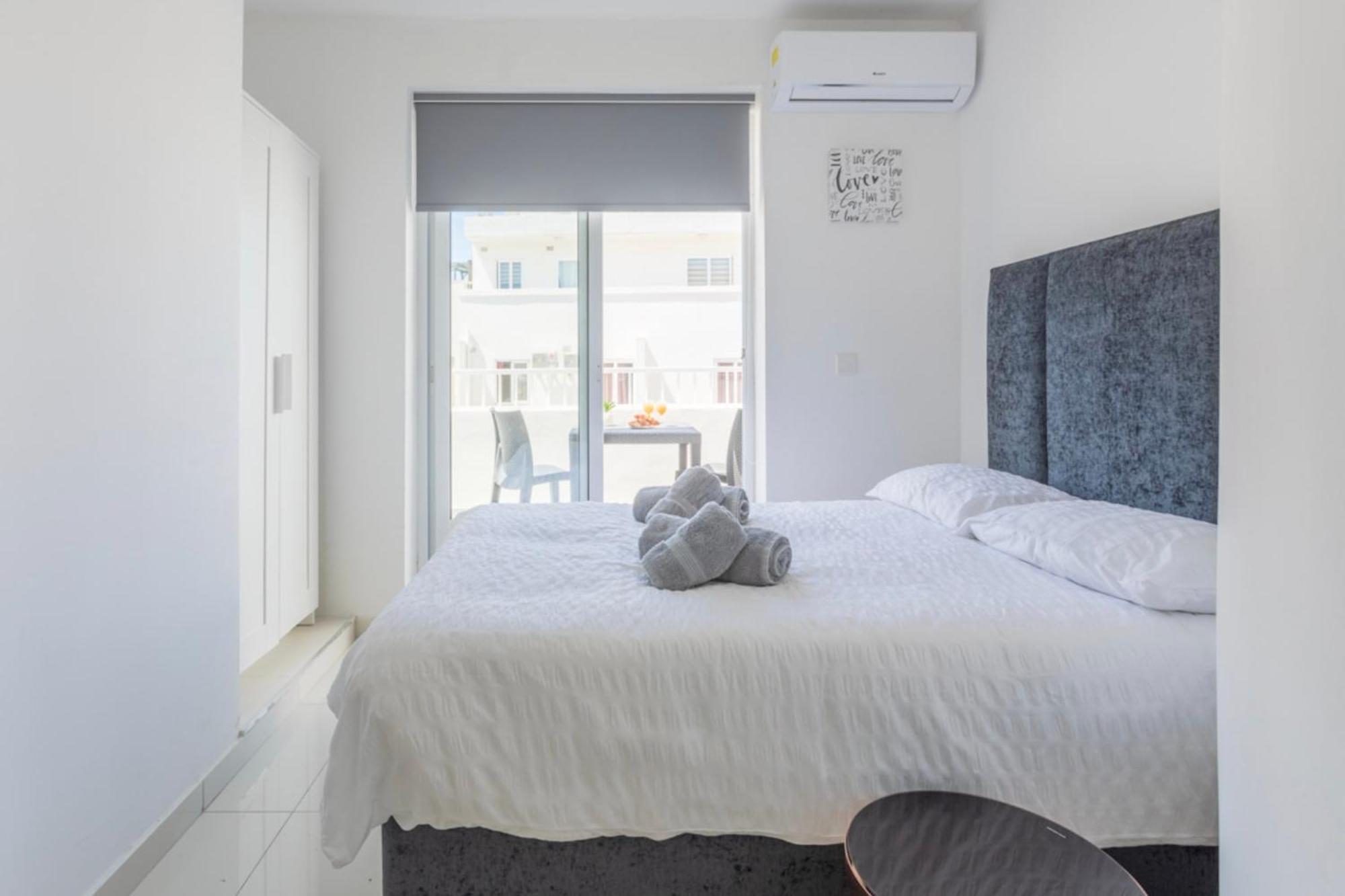 Saint Julian - Lovely Apartment With Terrace - Cityapartmentstay Saint Julian's Exterior photo